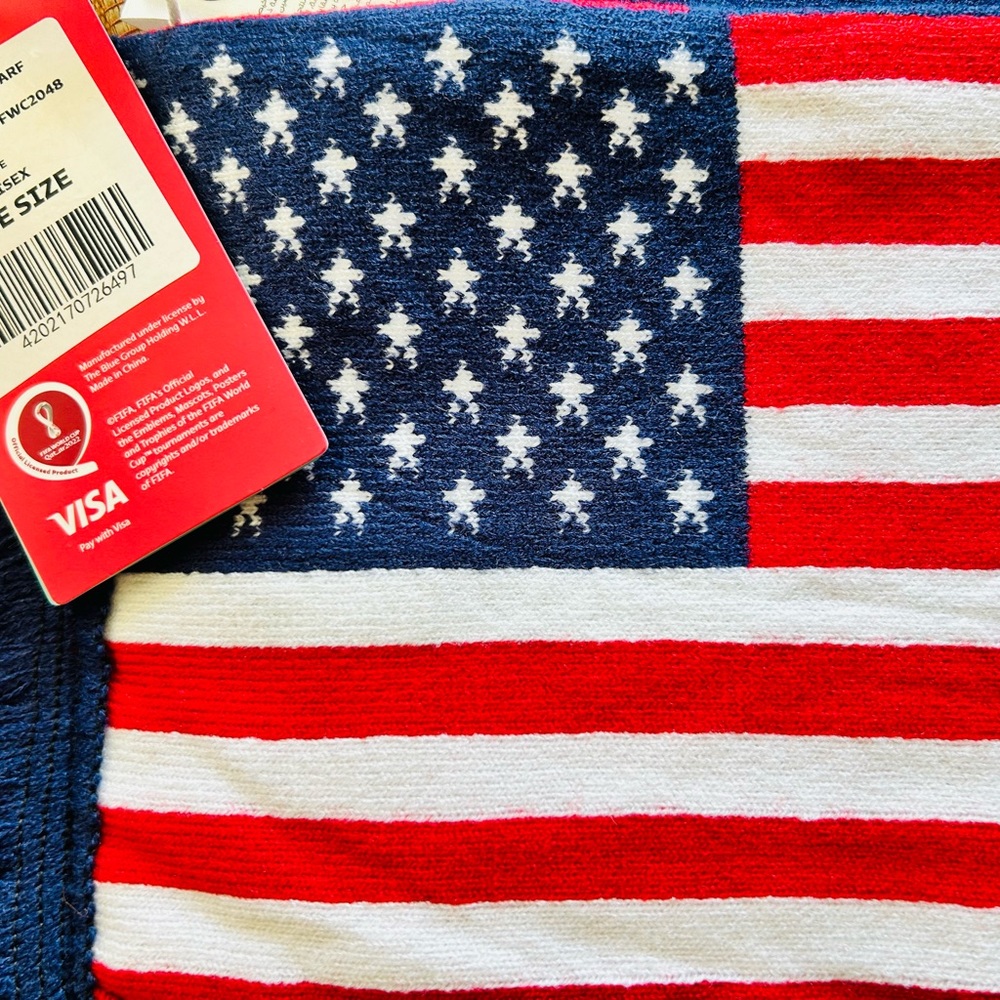 FIFA World Cup 2022 Memorabilia…USA Scarf & Men’s T-Shirt